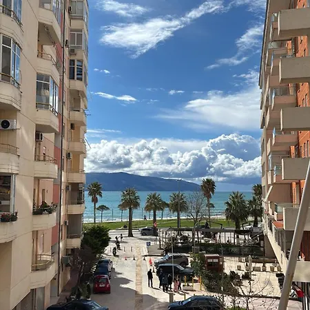 Iconic Seaview Lungomare Appartamento *